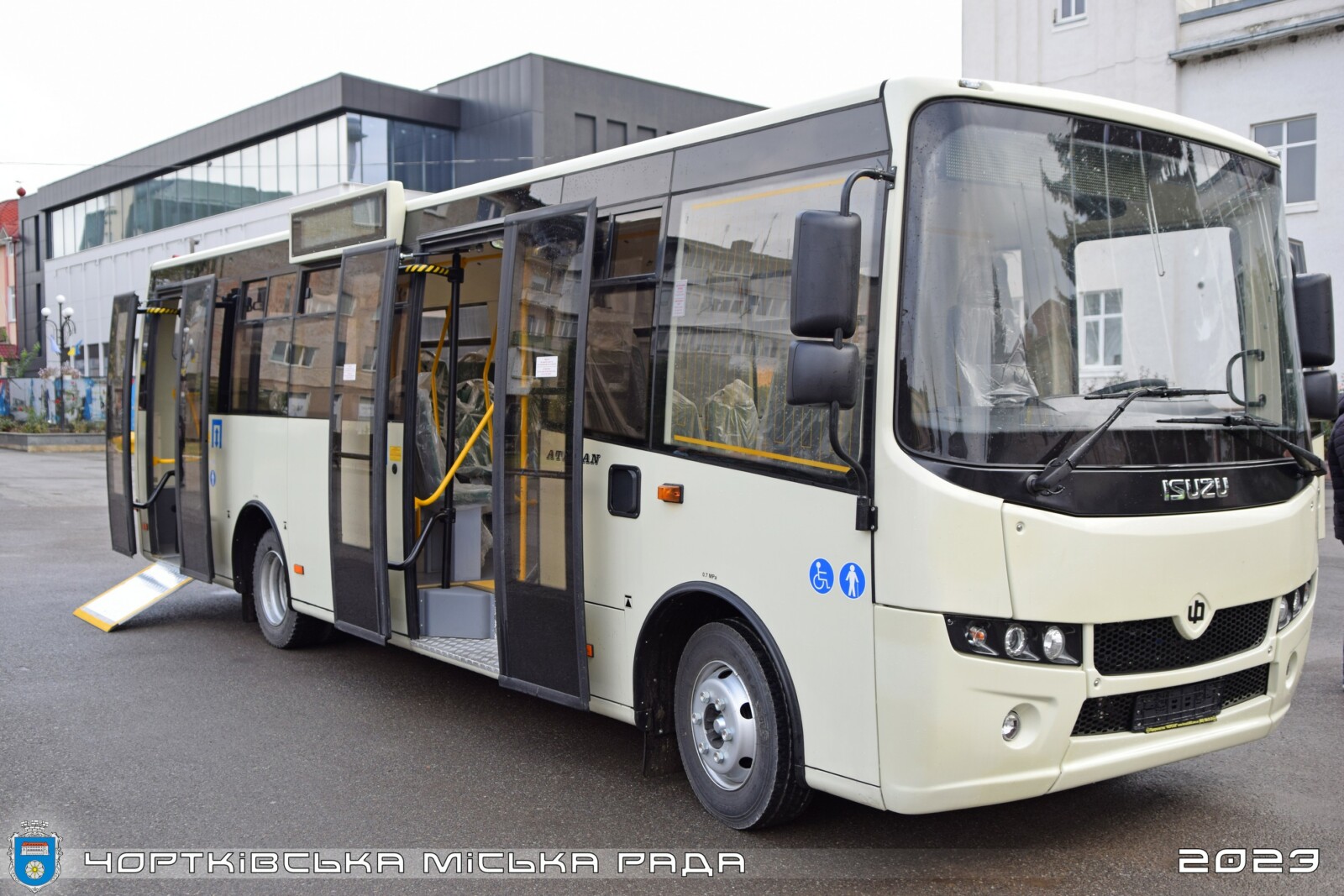 アバランチ ZX-4RR ZX-4R 2023～ スリップオン マフラー JMCA カーボン
