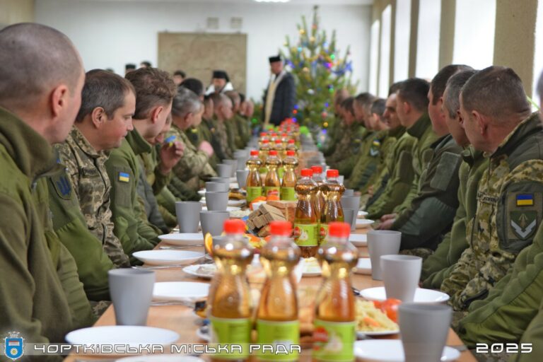 У ВІЙСЬКОВИХ ТА «ДОМІ МИЛОСЕРДЯ» – СВЯТА ВЕЧЕРЯ!