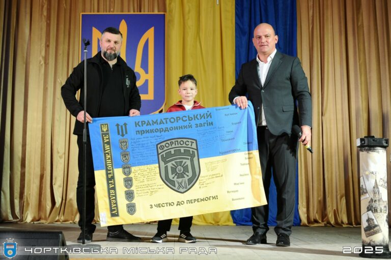 НА ШОСТОМУ БЛАГОДІЙНОМУ АУКЦІОНІ ДЛЯ УКРАЇНСЬКОЇ АРМІЇ ЗІБРАЛИ 400 ТИСЯЧ ГРИВЕНЬ!