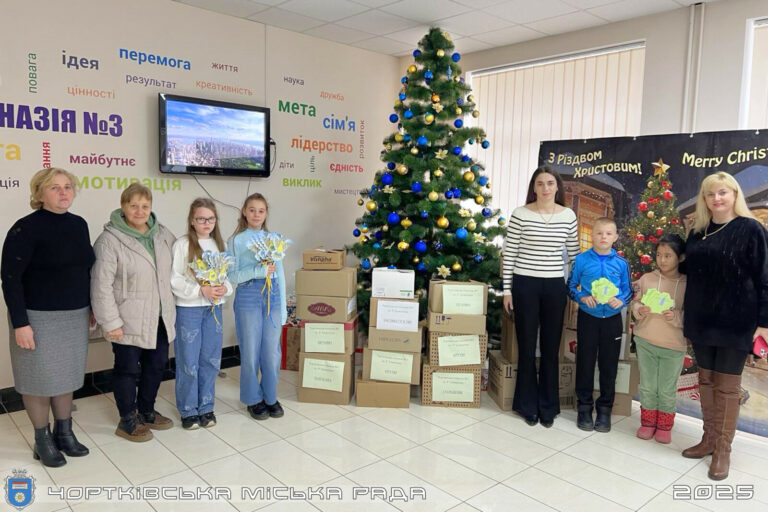ОСВІТЯНСЬКА РОДИНА ЧОРТКІВСЬКОЇ ГРОМАДИ ПРОДОВЖУЄ ПІДТРИМУВАТИ ФРОНТ 