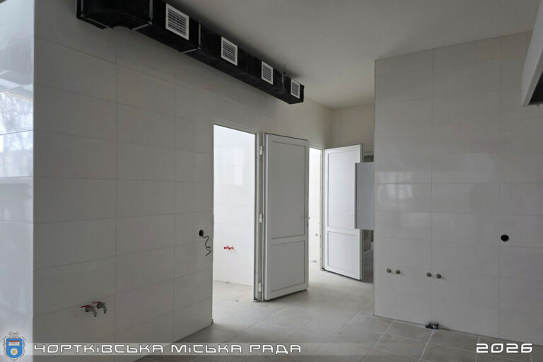 НА ЕТАПІ ЗАВЕРШЕННЯ КАПІТАЛЬНИЙ РЕМОНТ ХАРЧОБЛОКУ У ЧОРТКІВСЬКОМУ ЛІЦЕЇ №7