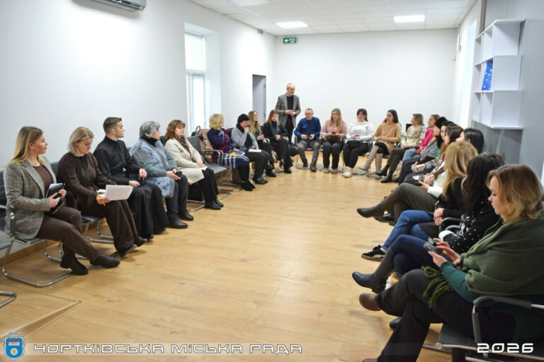 ОСВІТЯНИ ТА ПРАЦІВНИКИ КУЛЬТУРИ ОБГОВОРИЛИ ВАРІАНТИ ВІДЗНАЧЕННЯ РОКУ АНТОНА ГОРБАЧЕВСЬКОГО