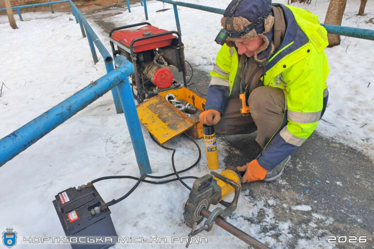 ЧОРТКІВСЬКИЙ ВОДОКАНАЛ ВІДНОВИВ ТЕПЛО І ВОДУ У ПОНАД ДЕСЯТИ БАГАТОПОВЕРХІВКАХ КИЄВА
