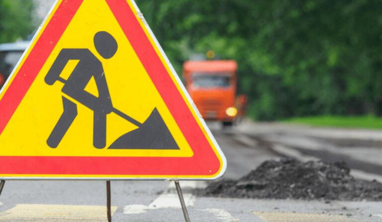 У ЧОРТКОВІ РОЗПОЧАВСЯ АВАРІЙНИЙ РЕМОНТ ДОРІГ