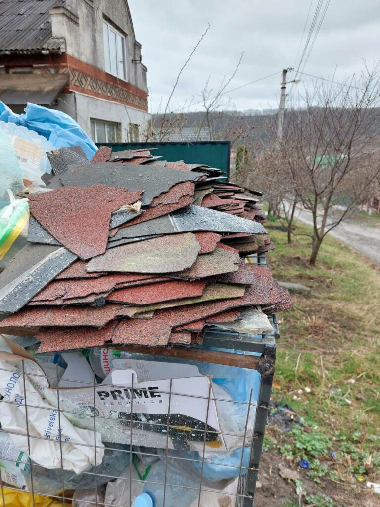 СОРТУЙ РОЗУМНО! НЕ ВИКИДАЙТЕ В КОНТЕЙНЕРИ ДЛЯ ПЕТ-ПЛЯШОК ІНШІ ВІДХОДИ!