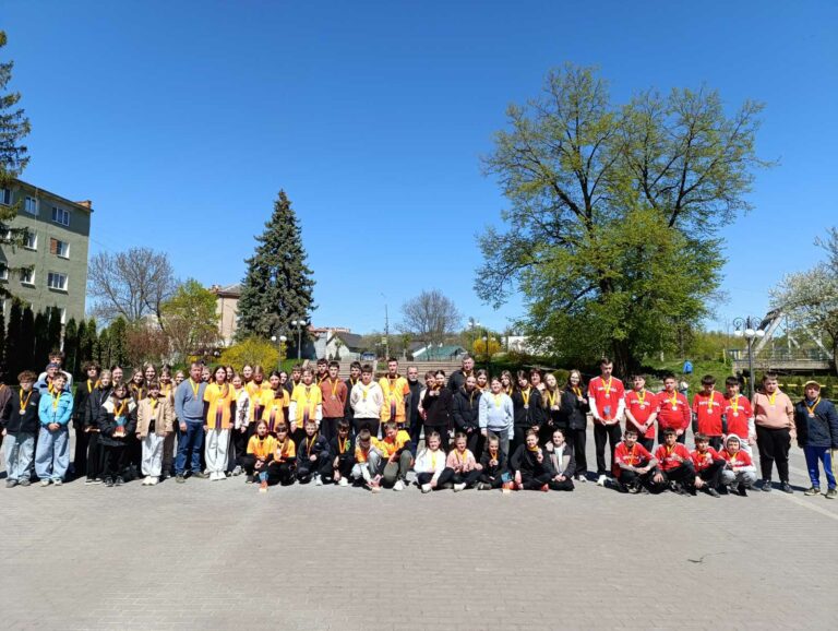 У ЧОРТКОВІ ВІДБУВСЯ РАЙОННИЙ ЕТАП ЗМАГАНЬ «ПЛІЧ-О-ПЛІЧ ВСЕУКРАЇНСЬКІ ШКІЛЬНІ ЛІГИ» ЗІ СПОРТИВНОГО ОРІЄНТУВАННЯ