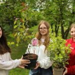У ЧОРТКОВІ СТВОРЮЮТЬ ШКІЛЬНИЙ САД ЯК ПРОСТІР ЕКОЛОГІЇ, ПАМ’ЯТІ ТА МАЙБУТНЬОГО