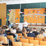 ВОЛОДИМИР ШМАТЬКО ЗУСТРІВСЯ ІЗ 9-КЛАСНИКАМИ ДВОХ ШКІЛ ЧОРТКОВА
