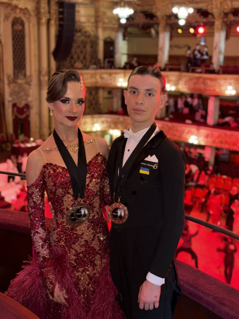 ТАНЦЮРИСТИ ІЗ ЧОРТКОВА – ВІЦЕЧЕМПІОНИ МІЖНАРОДНОГО ТУРНІРУ ІЗ БАЛЬНИХ ТАНЦІВ
