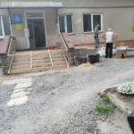 ДОСТУПНА МЕДИЦИНА: У ЧОРТКІВСЬКІЙ СТОМАТПОЛІКЛІНІЦІ ОБЛАШТОВУЮТЬ БЕЗБАР’ЄРНИЙ ВХІД