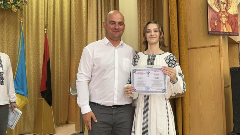 207 ВИПУСКНИКІВ ЧОРТКІВСЬКОГО МЕДИЧНОГО ФАХОВОГО КОЛЕДЖУ ОТРИМАЛИ ДИПЛОМИ