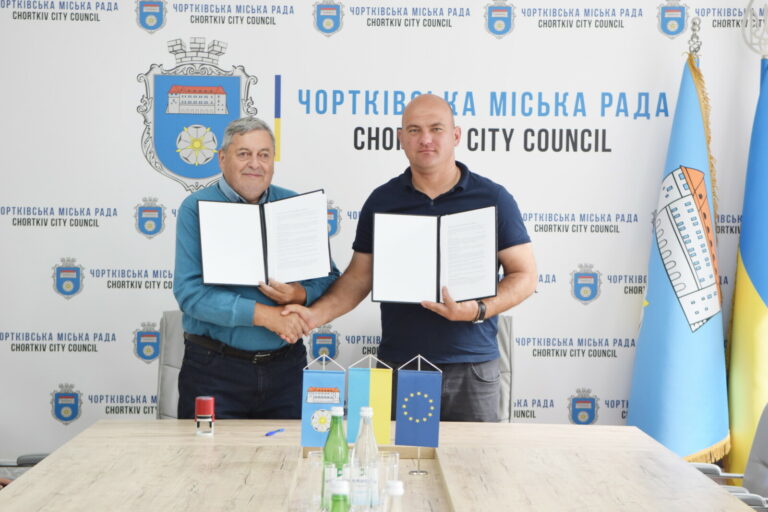 ЗАДЛЯ ЗБЕРЕЖЕННЯ НОВОЇ СИНАГОГИ: ЧОРТКІВСЬКА МІСЬКА РАДА УКЛАЛА МЕМОРАНДУМ ІЗ ЄВРЕЙСЬКОЮ ГРОМАДОЮ МІСТА