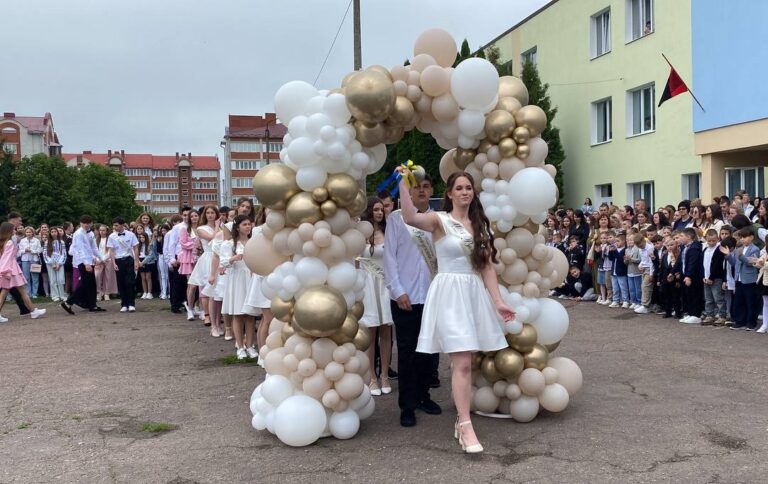 У ШКОЛАХ ЧОРТКІВСЬКОЇ ГРОМАДИ ПРОНУЛАВ ОСТАННІЙ ДЗВОНИК