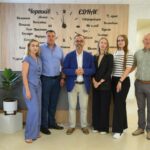 МІСЬКИЙ ГОЛОВА ФРАНЦУЗЬКОГО БЕЗЬЄ РОБЕР МЕНАР ПОБУВАВ НА ФРОНТІ ТА ВІДВІДАВ ЧОРТКІВ