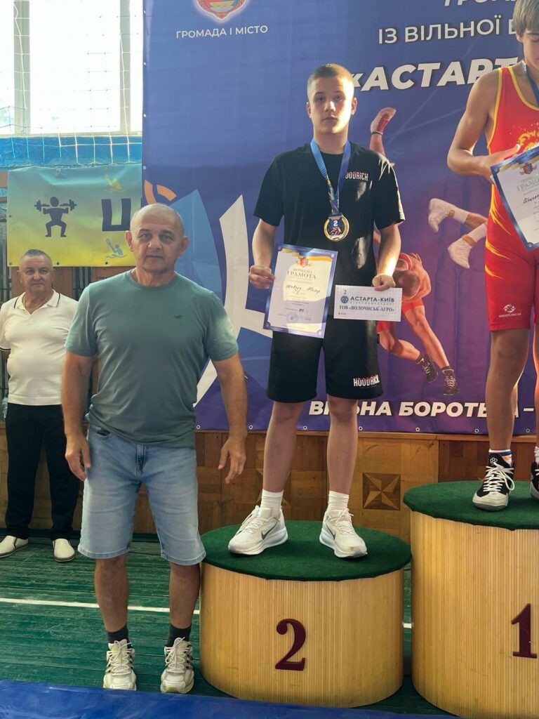 ВИХОВАНЕЦЬ ЧОРТКІВСЬКОЇ ДЮСШ ЗДОБУВ СРІБЛО НА ВІДКРИТОМУ КУБКУ З ВІЛЬНОЇ БОРОТЬБИ