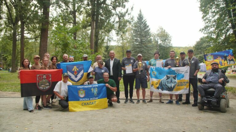 У ЧОРТКОВІ ВІДКРИЛИ МАЙДАНЧИК ДЛЯ ГРИ У ПЕТАНК ТА ПРОВЕЛИ ПЕРШІ ЗМАГАННЯ