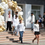 ДЕНЬ ЗНАНЬ ВІДЗНАЧИЛИ У ЧОРТКІВСЬКОМУ АКАДЕМІЧНОМУ ЛІЦЕЇ ІМЕНІ РОМАНА ІЛЬЯШЕНКА
