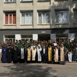 ДУХОВНЕ БЛАГОСЛОВЕННЯ НА НОВИЙ ЕТАП: У ЧОРТКІВСЬКОМУ АКАДЕМІЧНОМУ ЛІЦЕЇ ВІДБУЛОСЯ ОСВЯЧЕННЯ ЗАКЛАДУ