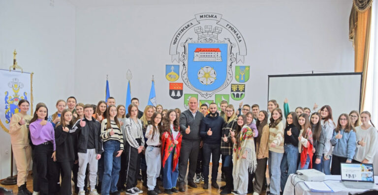 ОГОЛОШУЄМО НАБІР КАНДИДАТІВ У ЧОРТКІВСЬКУ МОЛОДІЖНУ РАДУ!