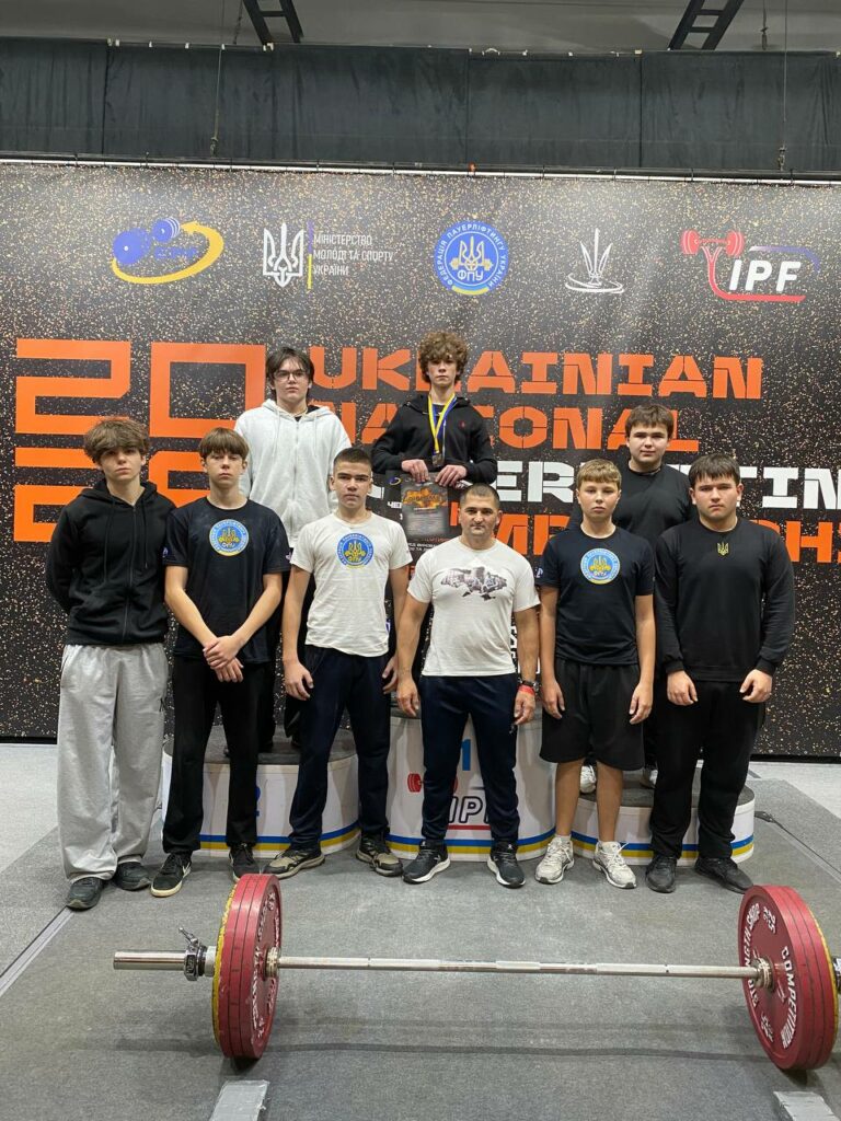 КОМАНДА ЧОРТКІВСЬКОЇ ДЮСШ – СРІБНИЙ ПРИЗЕР ЧЕМПІОНАТУ УКРАЇНИ З КЛАСИЧНОГО ПАУЕРЛІФТИНГУ!
